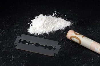 COCAiNE44